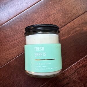 Bath and Body Works Single Wick Candle - Fresh Sheets